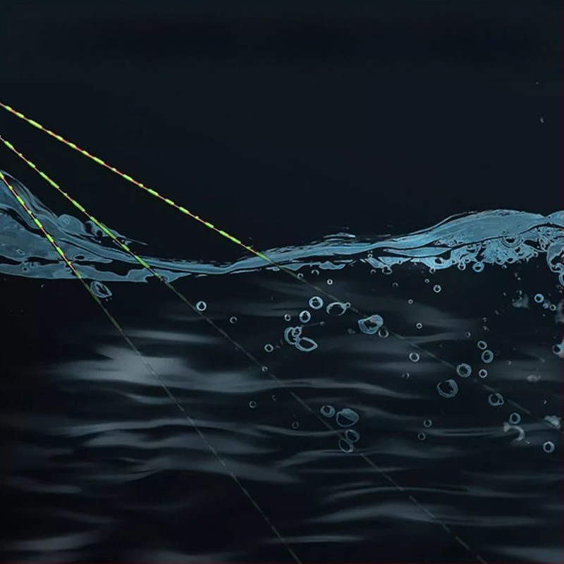 Основна риболовна линия — нейлонова, точкова шарка, мека, висока якост на опън (Тип: основна линия; Материал: нейлон; Шарка: точкова; Мека: да; Опън: висока)