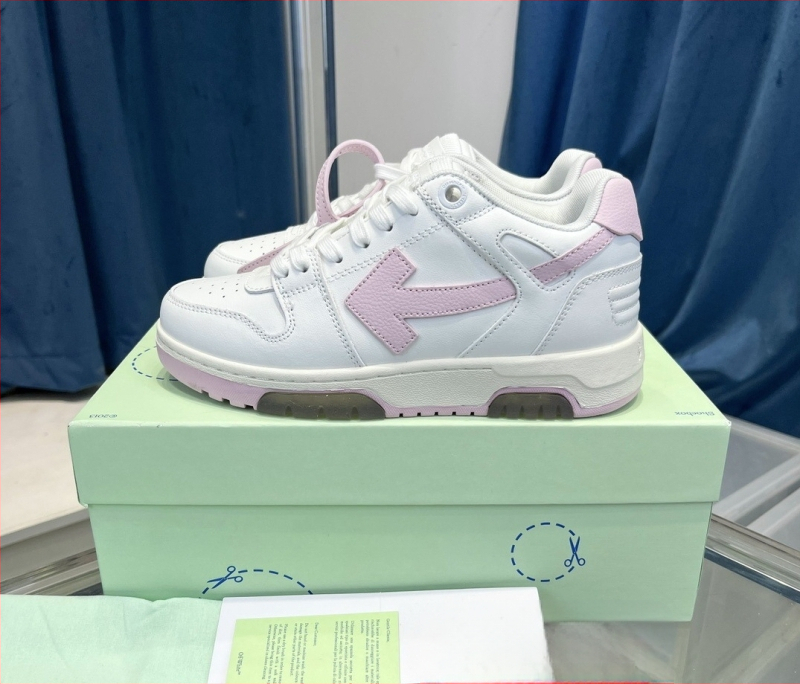 Sportiniai bateliai - viršus iš natūralios odos, gumos padas, apvali nosis, žemas viršelis, 3–5 cm kulnas, kvėpuojantys, atsparūs slydimui, unisex, kasdieniam nešiojimui