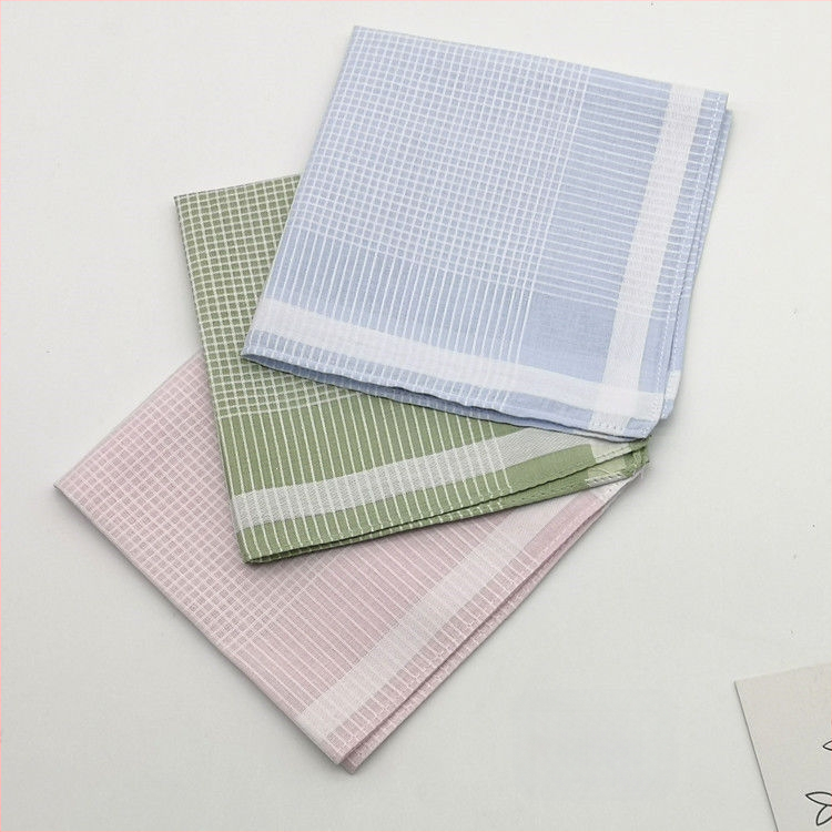 Kišeninė skarelė - klasikinis languotas raštas (Prekės ženklas: Unique; Kategorija: Kišeninė skarelė; Šaltinis: Sandėlyje; Pavasaris 2025)