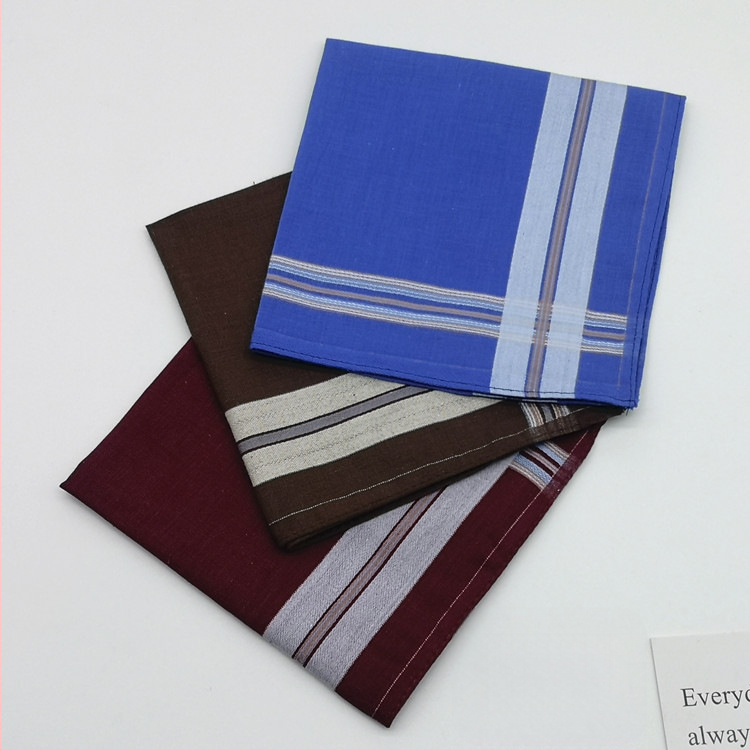 Kišeninė servetėlė, klasikinis languotas raštas, plona ir minkšta medvilninė medžiaga, Unique prekės ženklas, pavasaris 2025