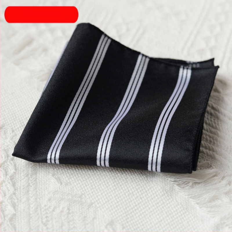 Vyrų kišpinė skarelė – poliesteris, pluošto dažymas, neutralaus stiliaus, poliesterio pamušalas, įvairūs raštai