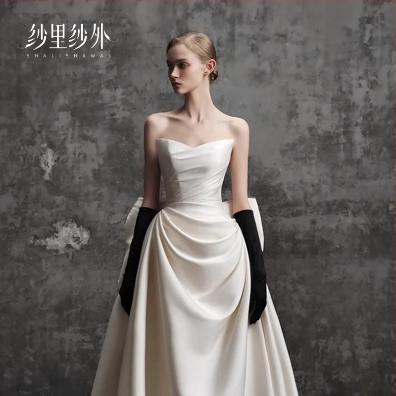 Moterų ilgos velūro pirštinės – elastinės, skirtos pasirodymams ir aprangai, tinkamos žiemai, pavasariui ir rudeniui