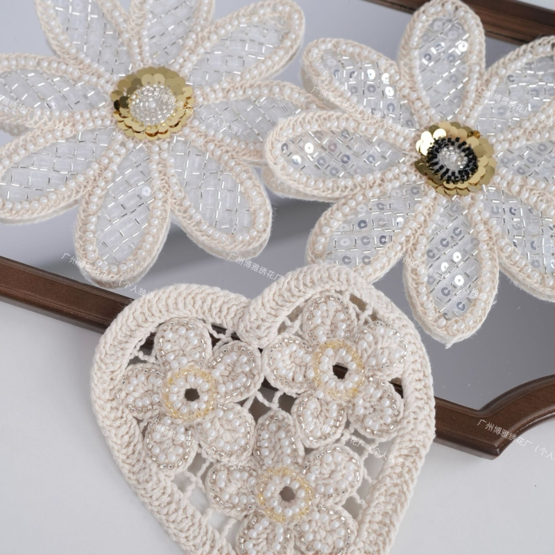 Perlų karoliukų lopas – gėlių motyvas, etninio stiliaus, madinga unisex, spausdinta siuvinėjimo, 2025 m. vasara