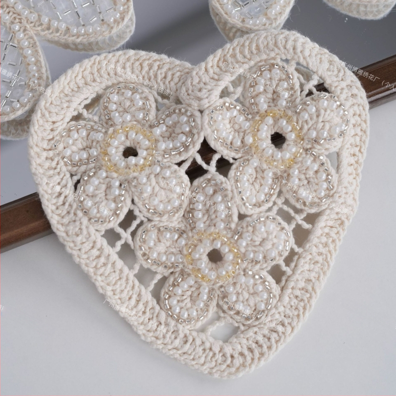 Perlų karoliukų lopas – gėlių motyvas, etninio stiliaus, madinga unisex, spausdinta siuvinėjimo, 2025 m. vasara