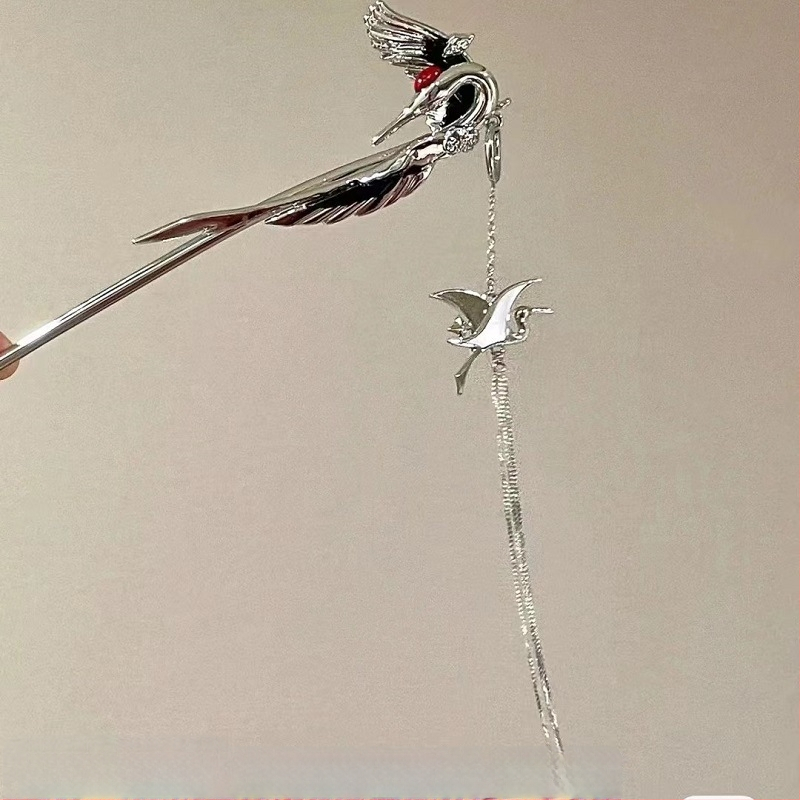 Metalinė plaukų segtukas senovinio stiliaus su gyvūno/zodiako motyvu, rankų darbo (medžiaga: metalas; stilius: senovinis; modelis: gyvūnas/zodiakas)