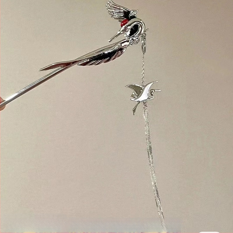 Metalinė plaukų segtukas senovinio stiliaus su gyvūno/zodiako motyvu, rankų darbo (medžiaga: metalas; stilius: senovinis; modelis: gyvūnas/zodiakas)