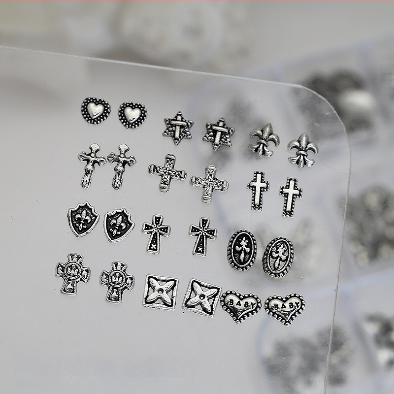Метални украси за маникюр с кръст и сърцевидни шарки; ретро стил, прост дизайн; серия Star Wars