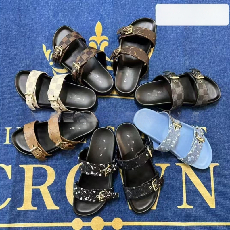 Unisex monogrāmas čības ar gumijas zoli, metāla sprādzi, virsējais materiāls no mikrošķiedras ādas