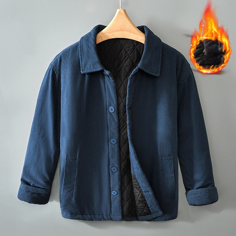 Jachetă bumbac cu umplutură poliester, croială lejeră, fără glugă, închidere în față cu nasturi, material principal 100% bumbac, căptușeală poliester, pentru iarna 2025