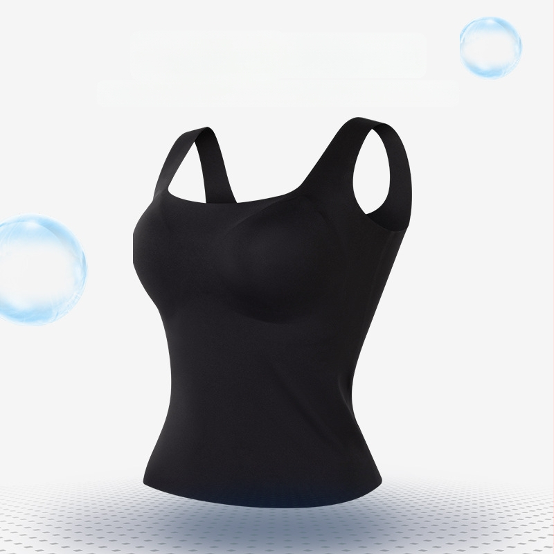 Top din mătase Mulberry cu padding pentru sân încorporat; croială scurtă; 80–90% mătase Mulberry; bretele neîndepărtate