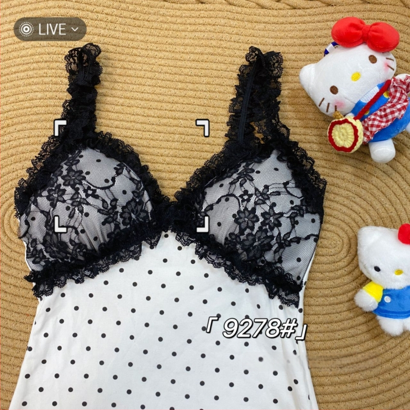 Pamut csipkés pöttyös kamisola, nyári top V-nyakú, beépített melltartó párnázással