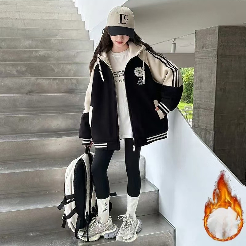 Geacă bomber cu glugă pentru fetițe, căptușită groasă, guler înalt, mâneci lungi, model cu litere