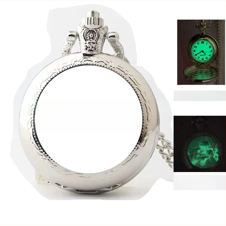 That Time I Got Reincarnated as a Slime iedvesots kabatas pulkstenis ar piekari — apaļš ciferlats, luminescējošs kvarca mehānisms, sakausējuma korpuss, sakausējuma siksna