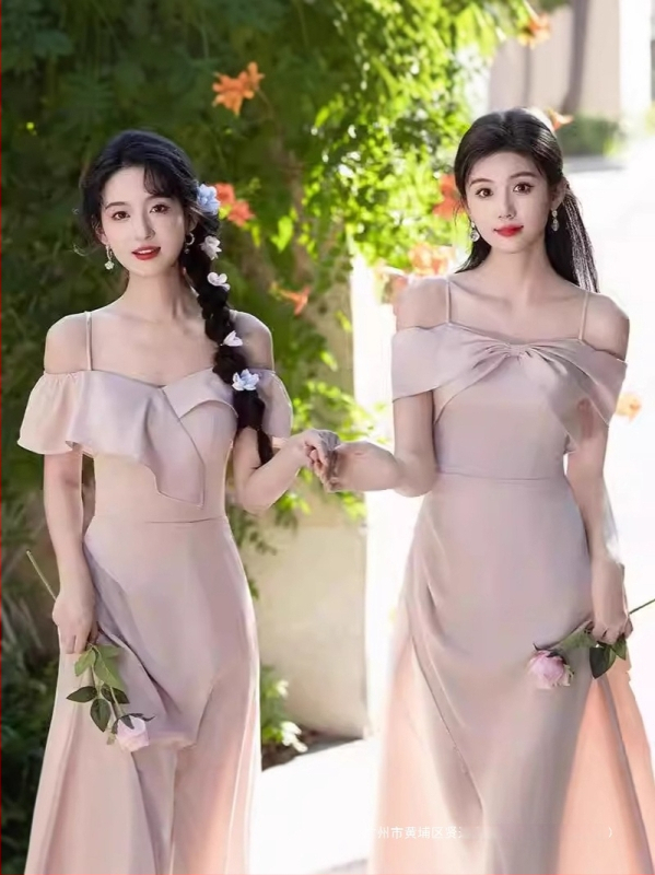 Līgavaines kleita ar augstu jostu, gara A līnija, dekolts uz vienu plecu ar dubultu apdari, princises stils