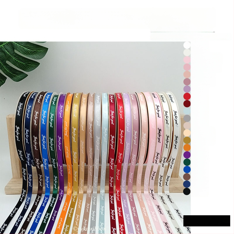 Virágmintás poliészter szalag ajándékokhoz – DIY tortadíszítés, csomagolás (Poliészter; virágmintázat; ajándékcsomagolás; tortadíszítés; DIY)