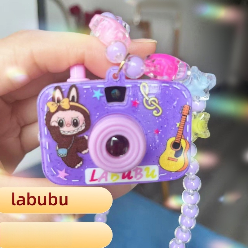 Kaelakee karikatüüriga ripats, plastik-resiin materjal, kunstlik kristall, pärlidega dekoratsioon