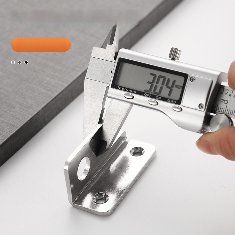 Nerūsējošā tērauda antizādzības stiprinājums ar pulētu virsmu, 90 grādu bloķēšana, piemērota koka vannas istabas un garderobes durvīm