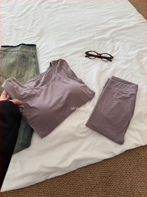 Bezšuvju plāns zemapģērbs ar krūšu spilventiņu, neilona 77% audums, elpojošs, saglabā siltumu