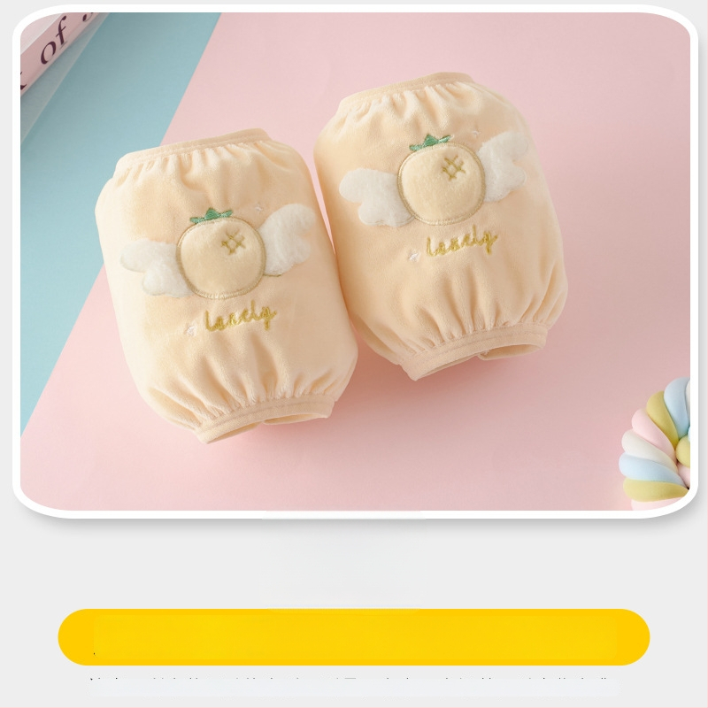 Laste veluurist varrukakaitsed – Mustuse vastane, Sügis–Talve hooaeg, Multikas muster, Vanusegrupp: 1–3 ja 3–8 aastat, Materjal: Muu