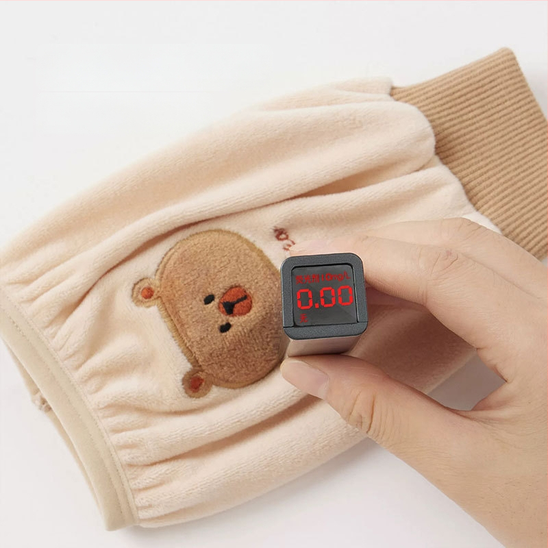 Laste kootud käevarrukad õmmeldud ning mustuse tõrjega, vanus 1–13 aastat, talv 2024