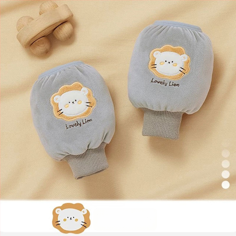 Laste kootud käevarrukad õmmeldud ning mustuse tõrjega, vanus 1–13 aastat, talv 2024