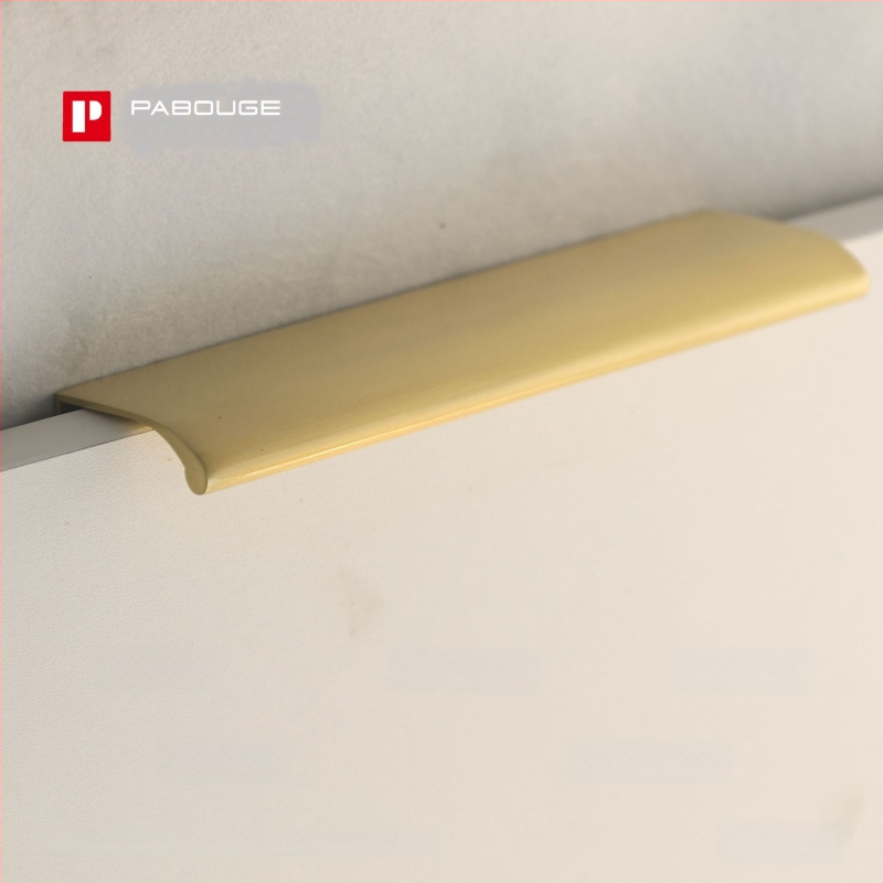 Latūnų spintelės durų rankena su lapų įkvėptu dizainu (Modelis 1038; Medžiaga: latūnas; Procesas: liejimas spaudimu; Taikymas: spintelės durys; Stilius: Šviesus prabanga)