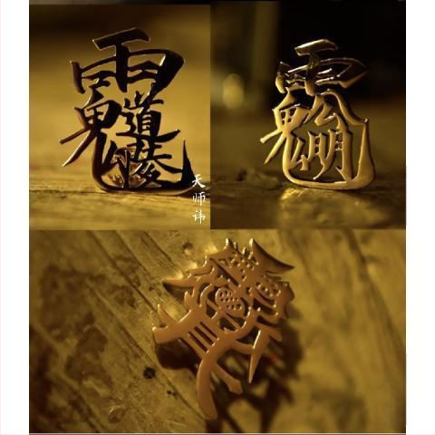 Брошка — украса, сладък и свеж стил, личностна тенденция