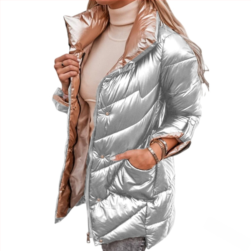 Памучно-пухено палто с дълги ръкави, свободна кройка, цип за закопчаване, пълнеж полиестер-памук, основна материя полиестерни влакна