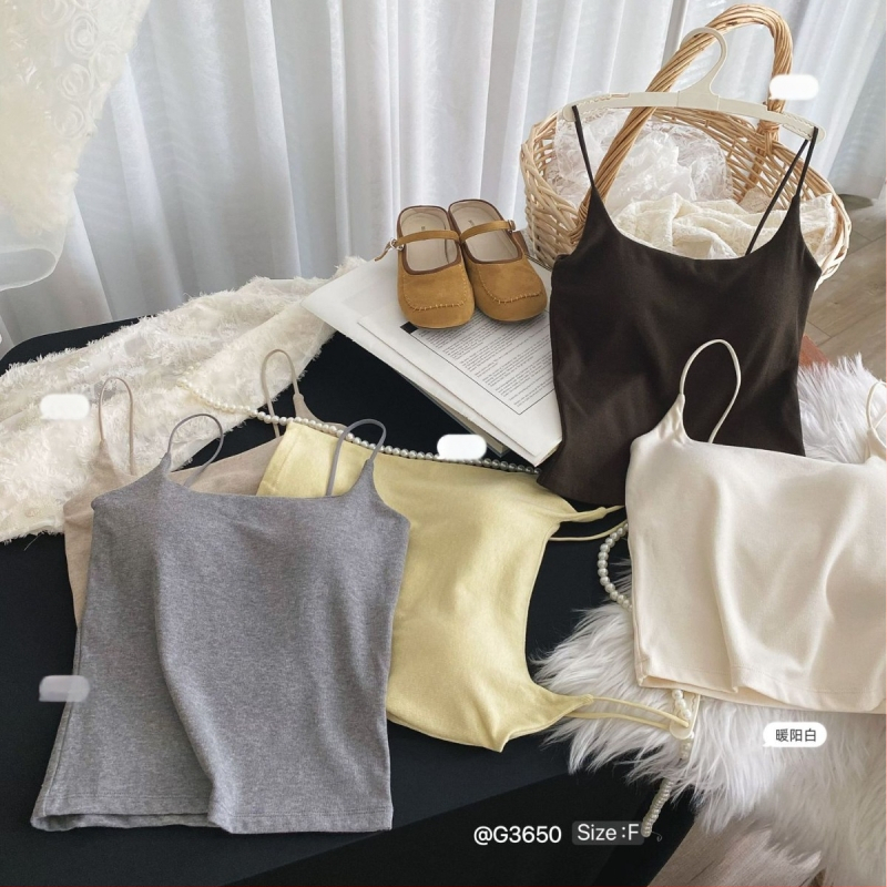 Besprijekorni camisole s kvadratim izrezom i lijepim leđima, s ugrađenim jastučićima za poprsje; vlakno regenerirane celuloze; gustoća tkanine 181–200 g/m²