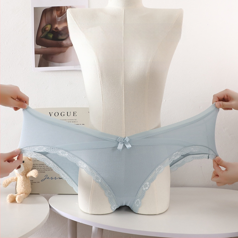 Sieviešu apakšveļa ar plus izmēru – zems viduklis, elpojošs adīts Modal (viskoze) audums, cirkšņa odere no regenerētās celulozes, vēdera atbalsts