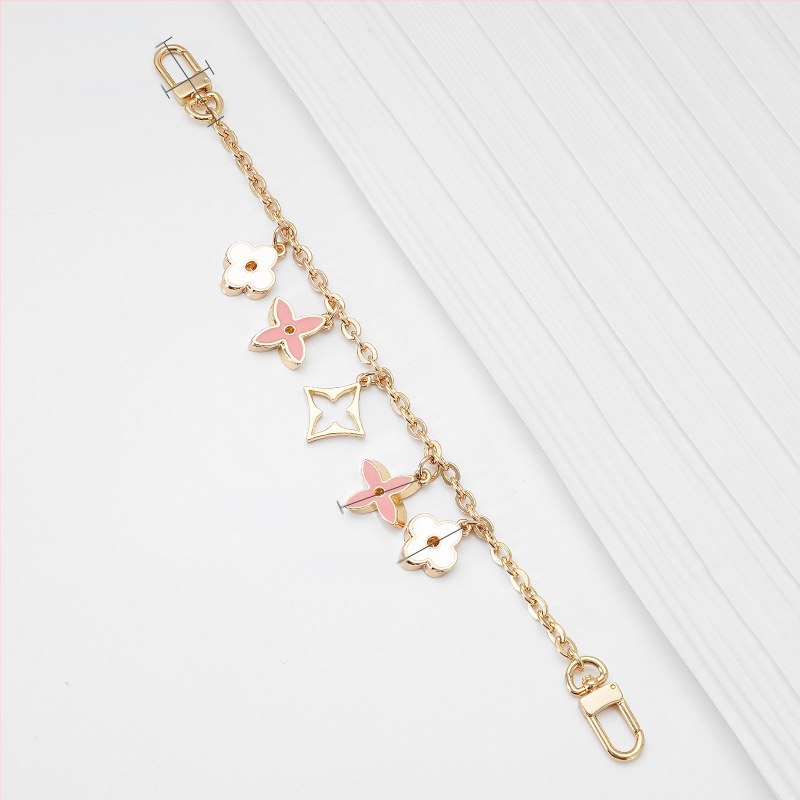 Plecu siksna ar pagarināšanas ķēdi LV Three-in-One Mahjong somai, metāla materiāls, četrziedu dekoratīvā ķēde, zīmols Famous Ancient Hui, pavasaris 2023