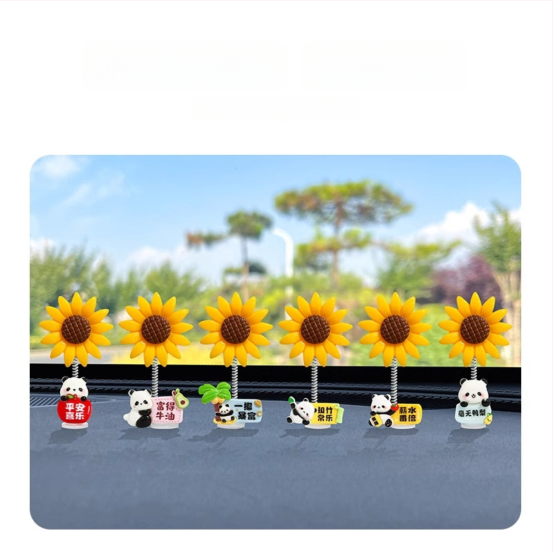 Auto iekšējā dekora priekšmets ar ļoti mīļu panda un sunflower; arī piemērots kā biroja dekors; ideāla dāvana kāzām, dzimšanas dienām, svētkiem, pārcelšanai un apbalvojumiem.