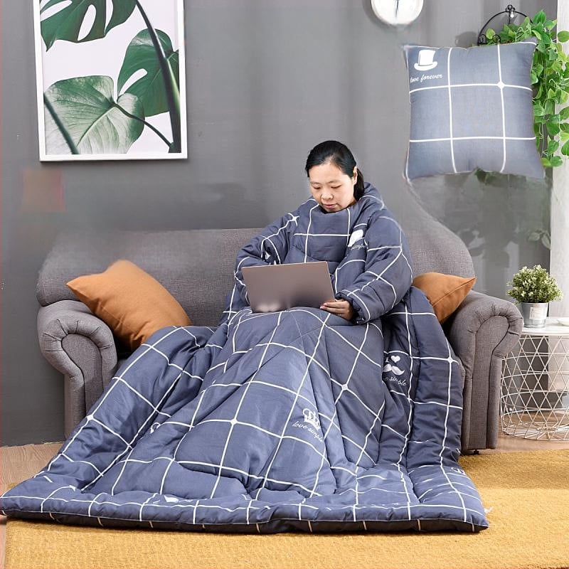 Cuvertură cu mâneci și pernă, căptușeală pluș pentru vârstnici — pătură purtabilă de iarnă pentru utilizatorii de scaun cu rotile; greutate maximă 0,5 kg; material din bumbac 100%; țesătură: brushed, țesătură simplă; umplutură 90–100% fibră chimică