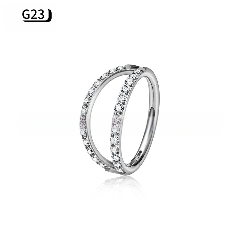 Nosis žiedas su cirkonų įdėklu, G23 titano lydinys, dviguba briauna su deimantais, išgraviruoti piercing papuošalai