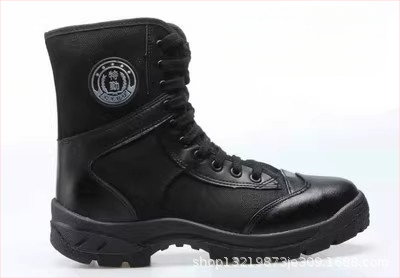 Taktiskie zābaki; ūdensizturīgs materiāls; pieaugušie vīrieši; ārējais militārais stils