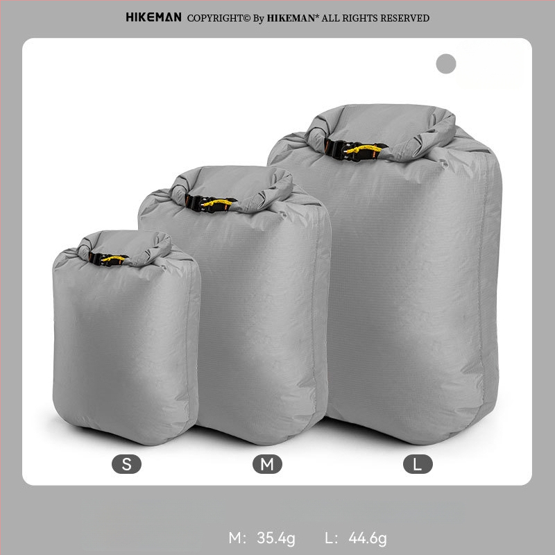 Silicone pārklāta ūdensdroša soma ārējiem ūdenssportiem, viegla, minimālisma dizains; materiāls: 20D silikona pārklājuma audums; pielietojums: niršana, pārgājieni, pludmale, peldēšana