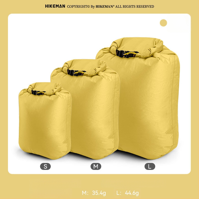 Silicone pārklāta ūdensdroša soma ārējiem ūdenssportiem, viegla, minimālisma dizains; materiāls: 20D silikona pārklājuma audums; pielietojums: niršana, pārgājieni, pludmale, peldēšana