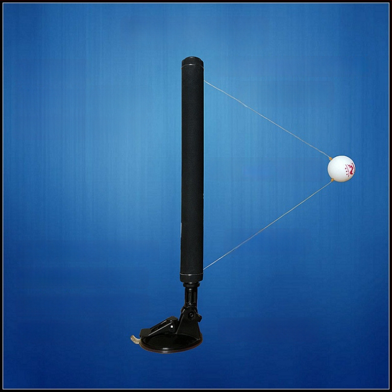 Galda tenisa apmācības ierīce ar galda stiprinājumu, atsperes atspēla mehānisms, atkārtojošā bumbiņu mašīna, forehand treneris