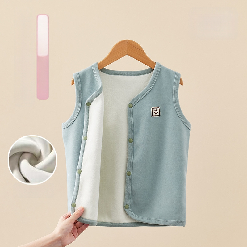 Bērnu ziemas veste ar biezāku flīsa odere, pogu slēgšana vienas rindas, poliestera odere un pildījums, vienkrāsains raksts, akadēmijas kardigāna stils