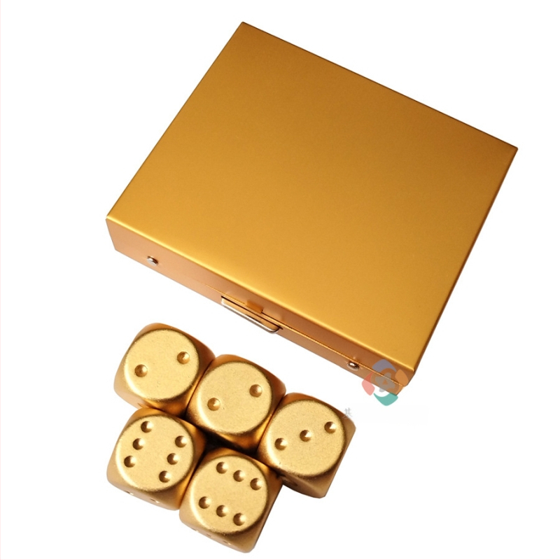 Ζάρια από κράμα αλουμινίου, στρογγυλεμένες γωνίες, εξάπλευρη μορφή; δυνατότητα εξατομίκευσης; κατάλληλα για σκάκι και παιχνίδια με φύλλα.