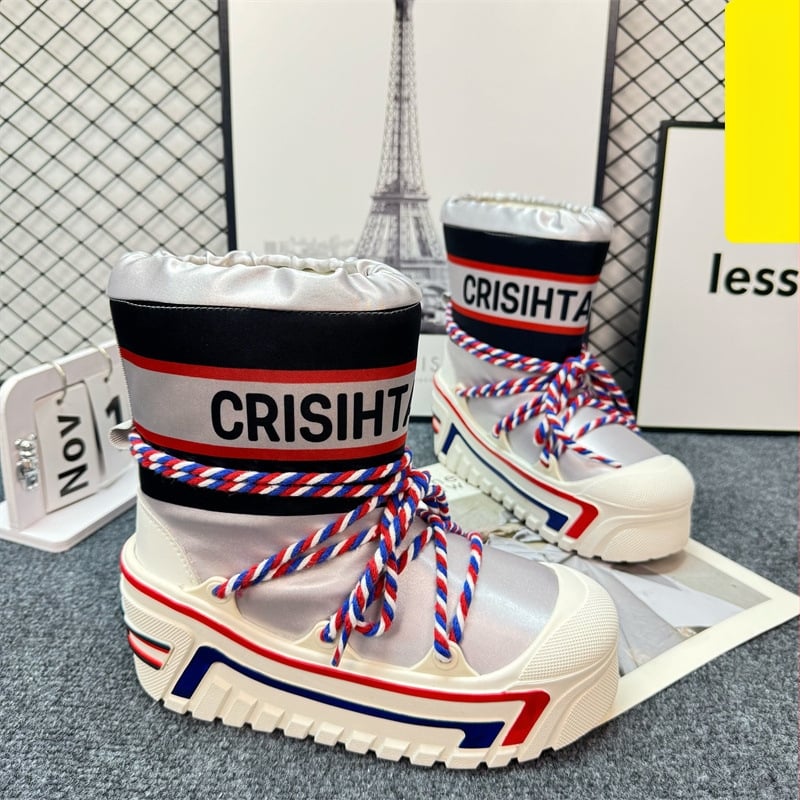 Cizme de zăpadă cu talpă din cauciuc, partea superioară din țesătură, branț din blană artificială, înălțime medie a gleznei, închidere cu șiret în față