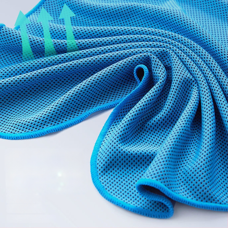 Πετσέτα αθλητική από μικροϊνες με κουκούλα, σχεδιασμός shawl — ψύξη, απορρόφηση ιδρώτα, γρήγορο στέγνωμα, εκτύπωση λογότυπου, προσαρμογή