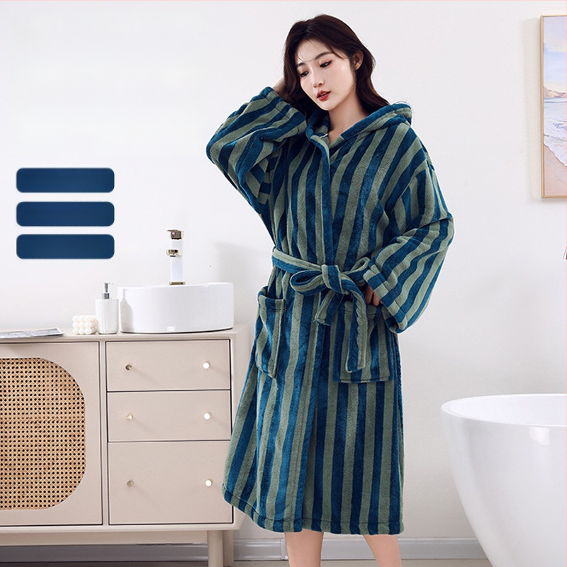 Ženski kupaonski ogrtač, coral fleece materijal, mješavina vlakana 85/15, jesenski model