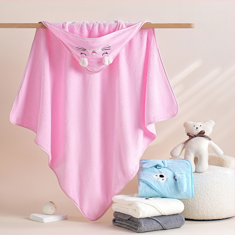 Dječji ručnik za kupanje s kapuljačom - koralni fleece, 150D, 120–140 g, brzo sušenje, uzorak: crtani likovi, slova, vezenje