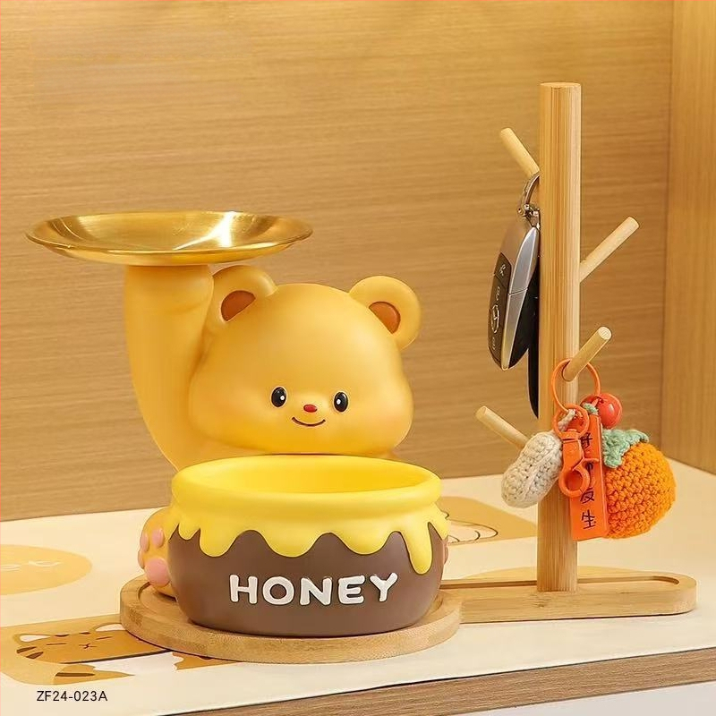 Сладко мече – държач за ключове за входното антре, синтетична смола, модерен минималистичен стил, картонена опаковка