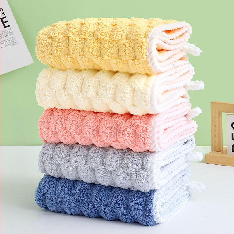 Καπέλο στέγνωσης μαλλιών από φλίς κοραλλιών, 80–99 g, Διαδικασία κατασκευής: βελονάκι, Διαθέσιμη προσαρμογή