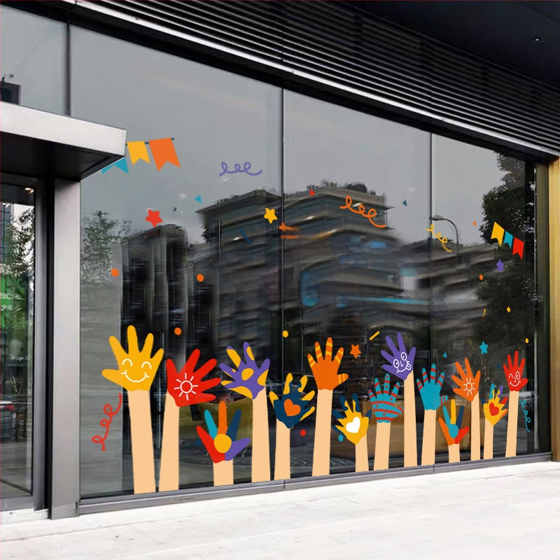 Stikla reklāmu uzlīmes vitrīnām, caurspīdīgi elektrostatiskie PVC uzlīmes veikaliem (PVC; elektrostatiska pielipšana; pielāgots raksts; komerciāliem telpām; mūsdienīgs minimalistiska stils)