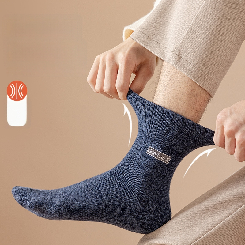 Ziemas vilnas zeķes vīriešiem, vidēja garuma līdz ceļgalam, bieza, silta un mitrumu vadāmās, vienkrāsainas