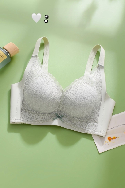 Nylon melltartó 3/4 kosárral, habos csésze, oldalsó összegyűjtés, fix dupla vállpántok, hátul négy sor kapocs, 2024 tavaszán piacra kerül