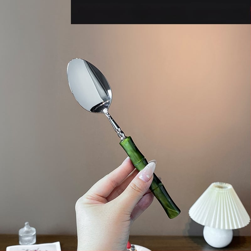 Σετ μαχαιροπίρουνων με ακρυλική λαβή από ανοξείδωτο χάλυβα 304, με μπαμπού σύνδεσμο, φινίρισμα καθρέφτη